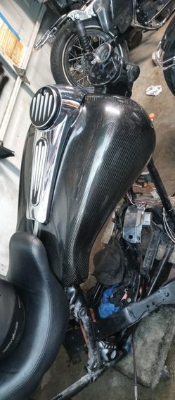 Harley Carbon fiber tank2
