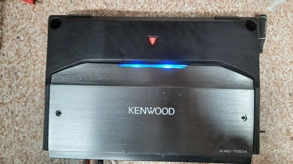 Awsome Fan Driven Amp For Your Subwoofers Decent Power.