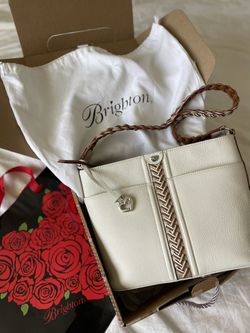 NEW Brighton Italian Leather Belize Bucket Bag Purse