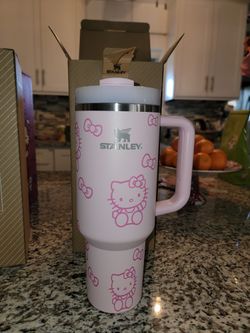 Stanley Sanrio Hello Kitty 40oz Cup Brand New