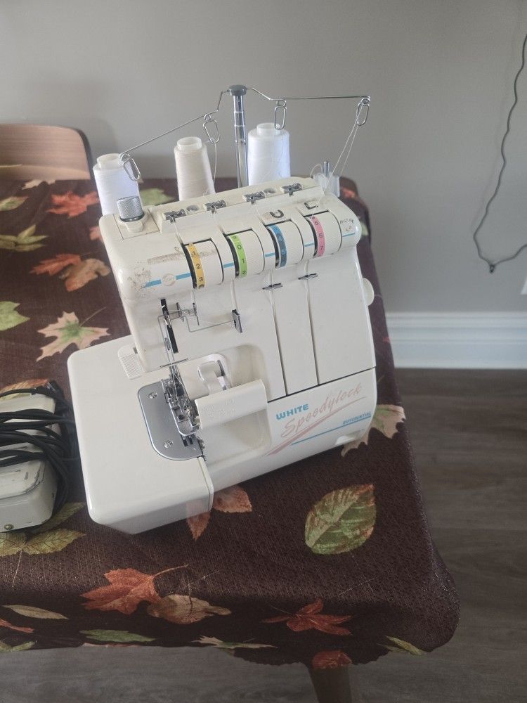 White SpeedyLock Serger Sewing Machine