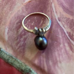 14k Gold Black Pearl & Diamond Ring   Size 7