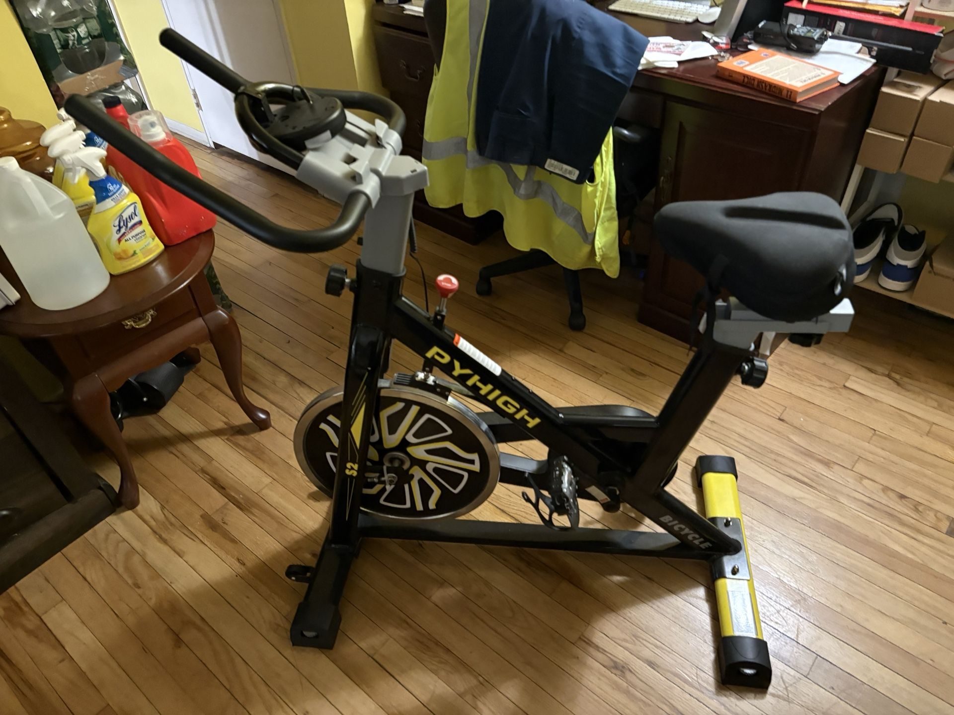 PYHIGH Magnetic Stationary Exercise Bike