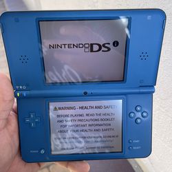 Nintendo DSi xl console