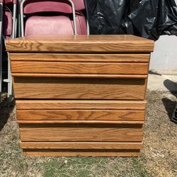 Wooden Drawer Dresser 
