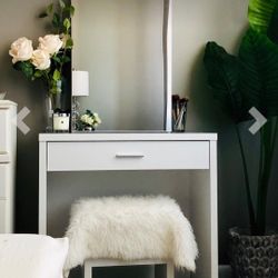 White Make Up Vanity Set