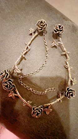 French retro black camellia clavicle chain