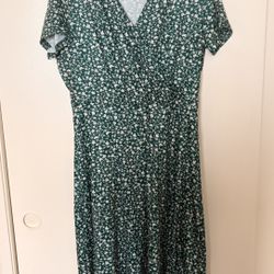 Green Floral V-Neck Midi Dress