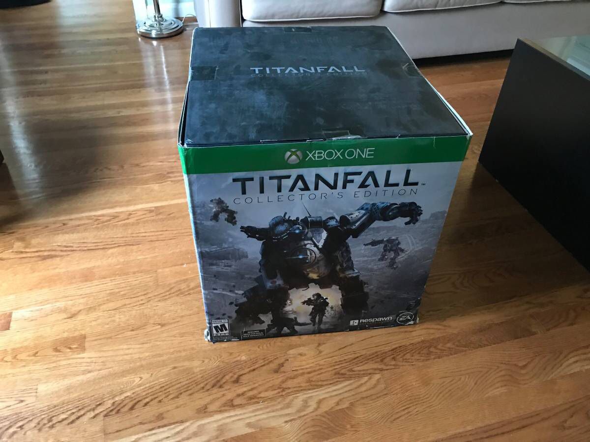 Titanfall Collector's Edition Video Game - Microsoft Xbox One