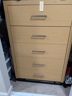 Dresser
