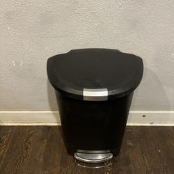 simplehuman 50 Liter / 13 Gallon Semi-Round Kitchen Step Trash Can with Secure Slide Lock, Black Plastic