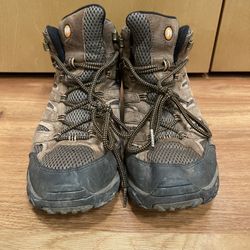 Size 11.5 Merrell Mens Moab 2 Mid Waterproof Hiking Boots Earth Brown J06051