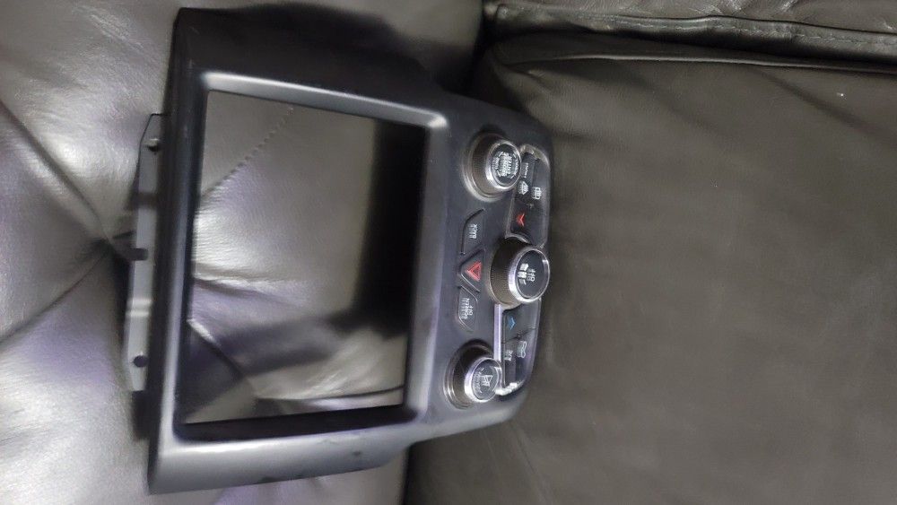 8.4 Uconnect Radio Bezel 2016