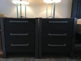 End tables with two lamps