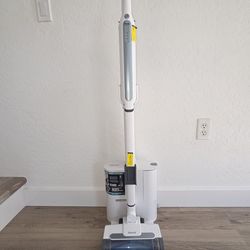 Shark WANDVAC Self-Empty System  (Used)