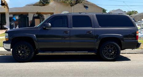 2004 Chevrolet Suburban