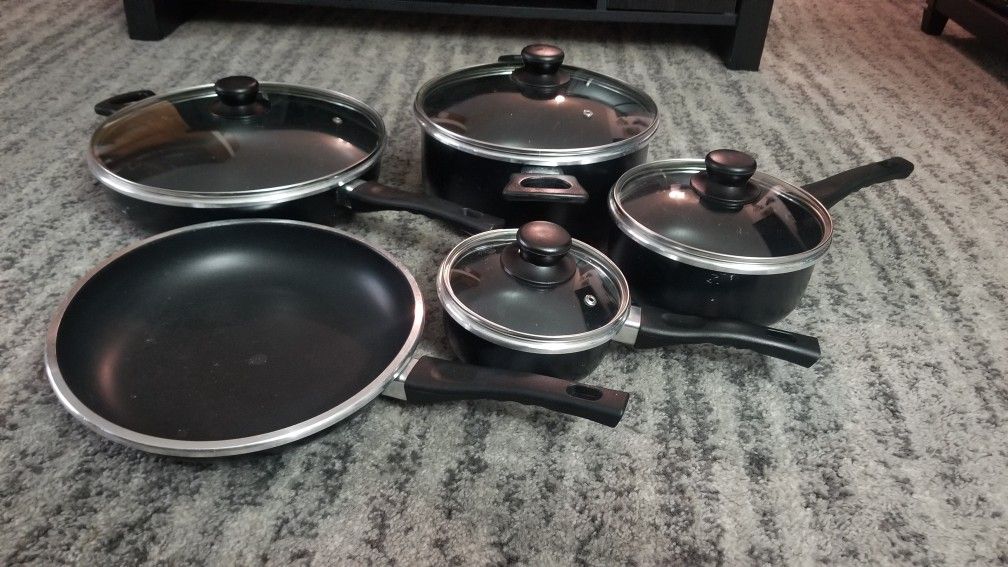 Small cookware set