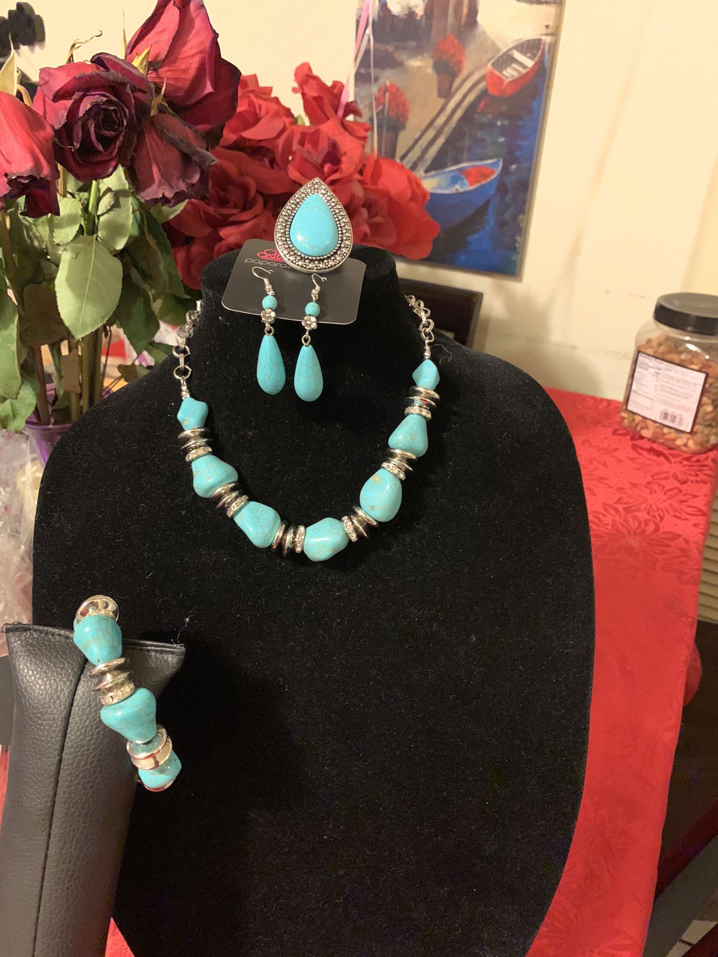 New jewelry set 4pcs color blue: necklace, bracelet, earrings and ring