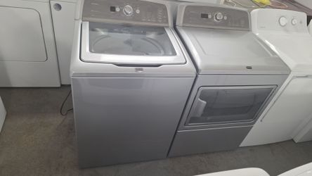 Maytag washer and dryer set