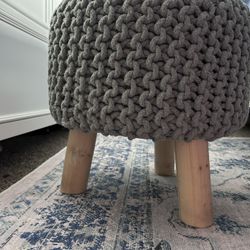Knitted Ottoman With Wooden Legs 
