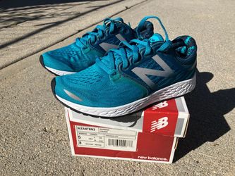New Balance Women size 5