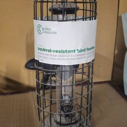 Squirrel Proof Bird Feeder