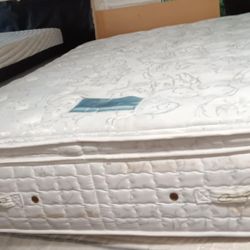 Queen Size Mattress (Colchon Queen Size)