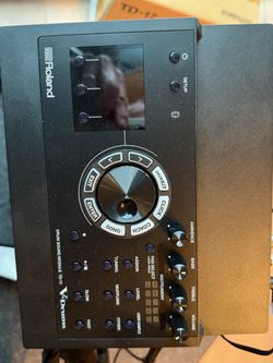 Roland TD-17 V-Drums Drum Sound Module, Like New with Cables, Box and Manuals