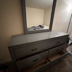 3 Piece Dresser/Drawer Set