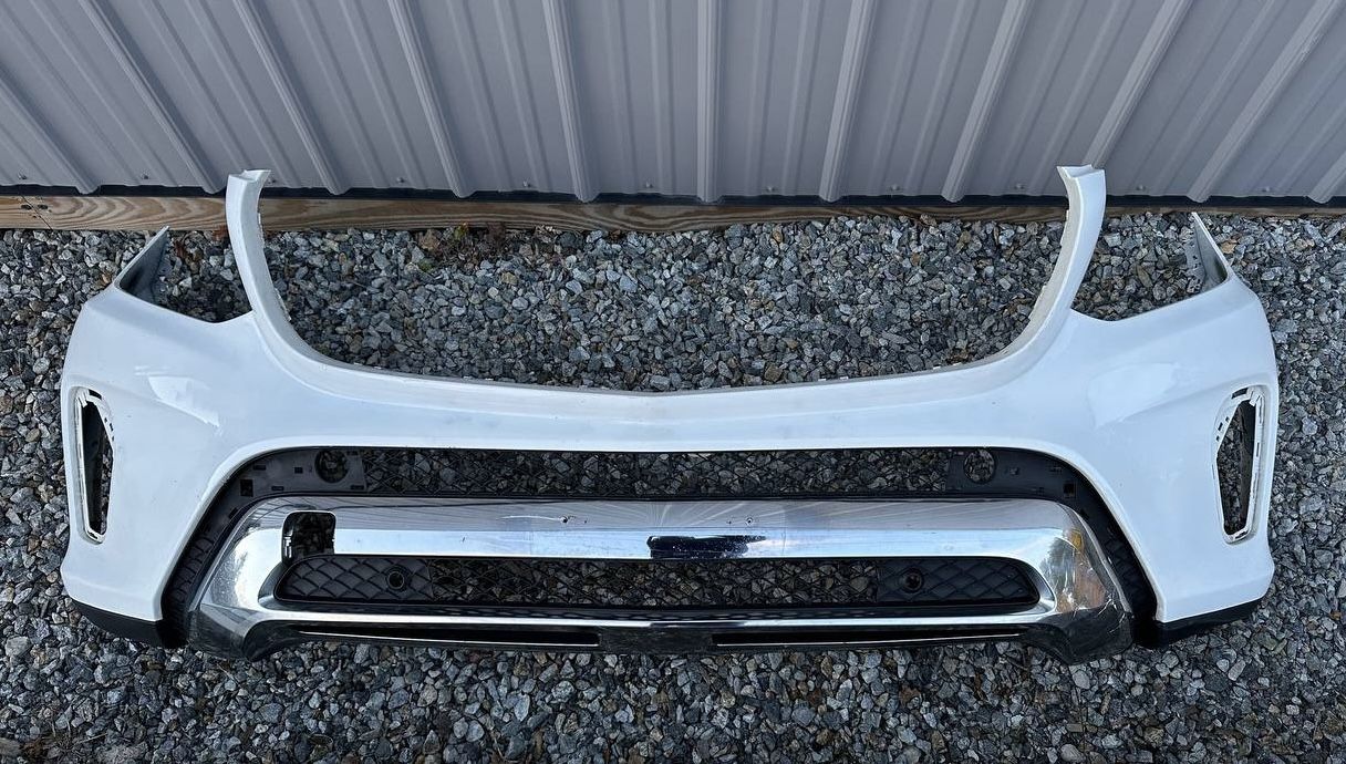 WHITE 2017 2018 2019 MERCEDES GLS FRONT BUMPER ORIGINAL