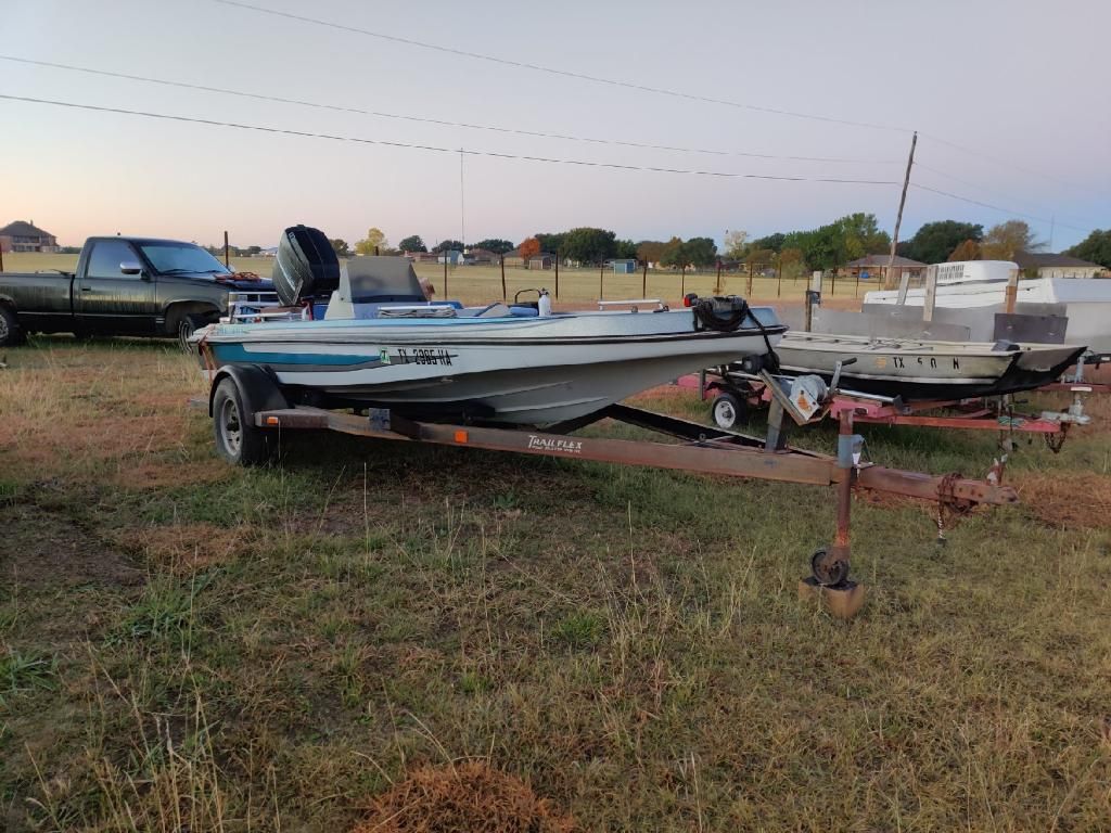 King Fisher Bass Boat 