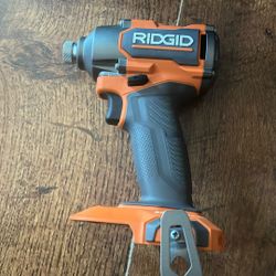 Impact driver. (TOOL ONLY)
