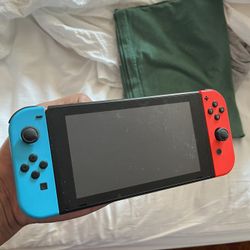 Nintendo Switch 