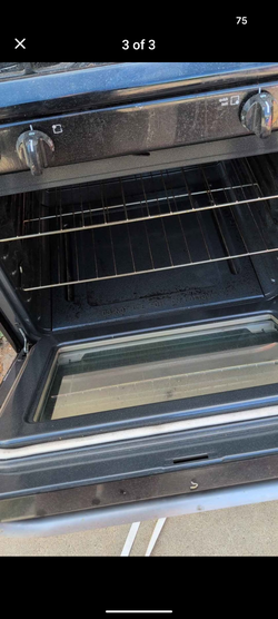 Gas stove with oven