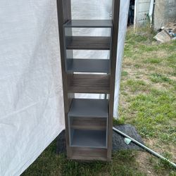 2 Bookshelves 
