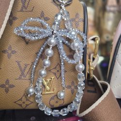 Bow And Pearl Bag/phone Charm