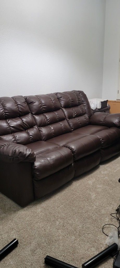 Like New Leather Sofa Recliner