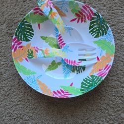 Hard Plastic Salad Bowl FREE (Great Condition)
