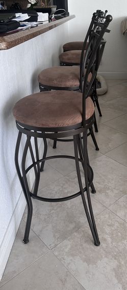 Bar stools total 4