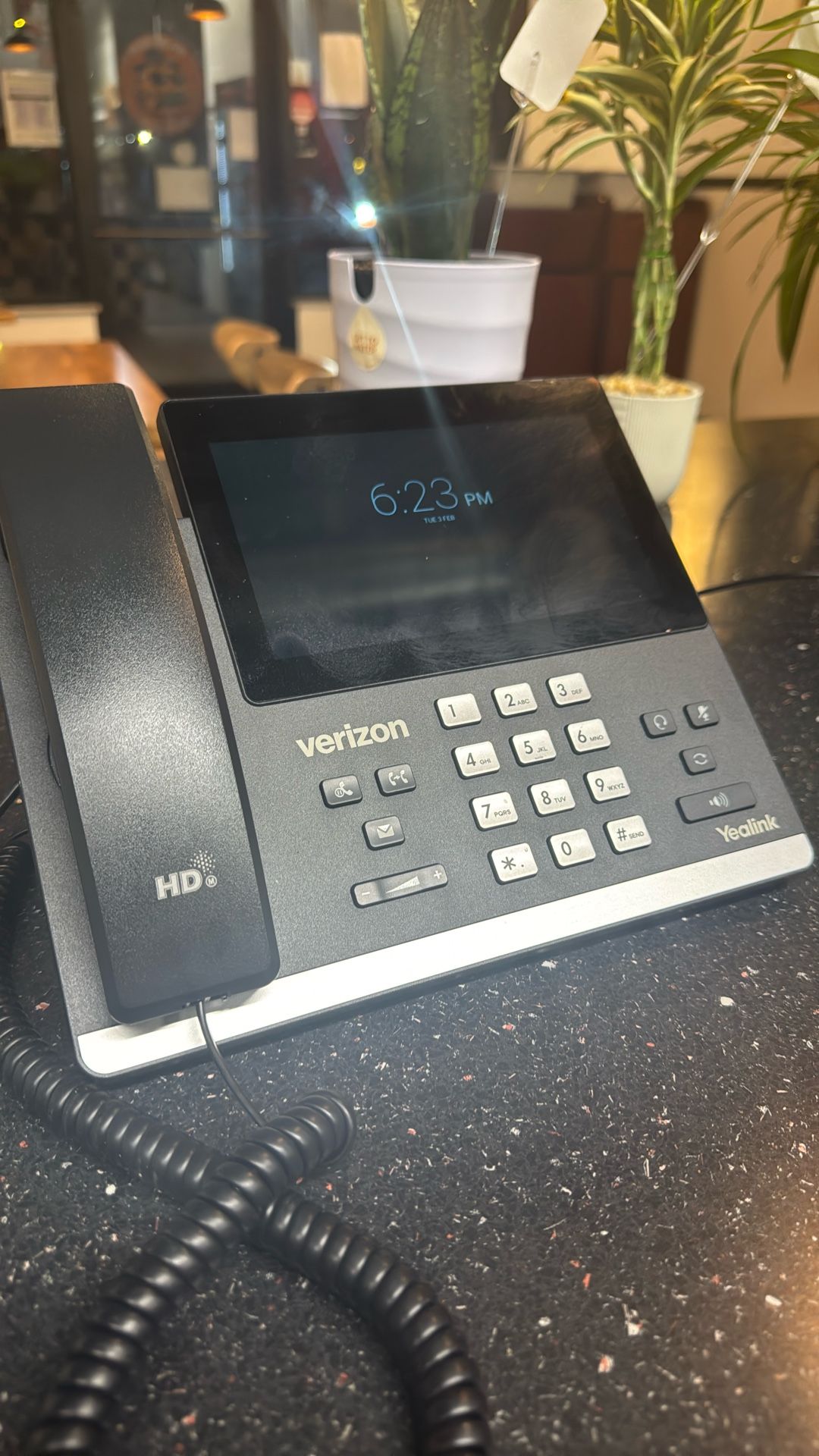 Selling Verizon Desk Phone