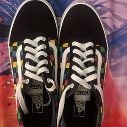 checkerboard Vans Size 7