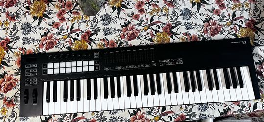 Novation Launchkey 61 MIDI Keyboard — Broken Key | $50 | Parts/Repair