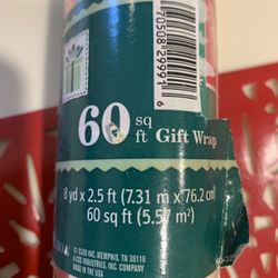 Christmas Gift wrapping paper 8 yd x2.5 ft 60 sq  new old stock