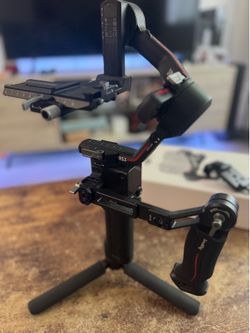 DJI RS 3 Gimbal with Vertical Camera Mount