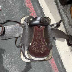 Saddle 