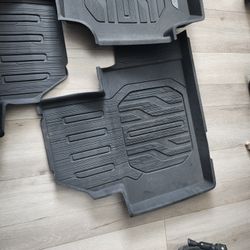 Gmc Floor Mats 2022.     BO