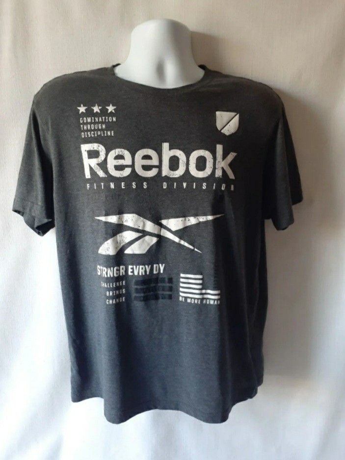 Reebok men's gray short sleeve t-shirt size M