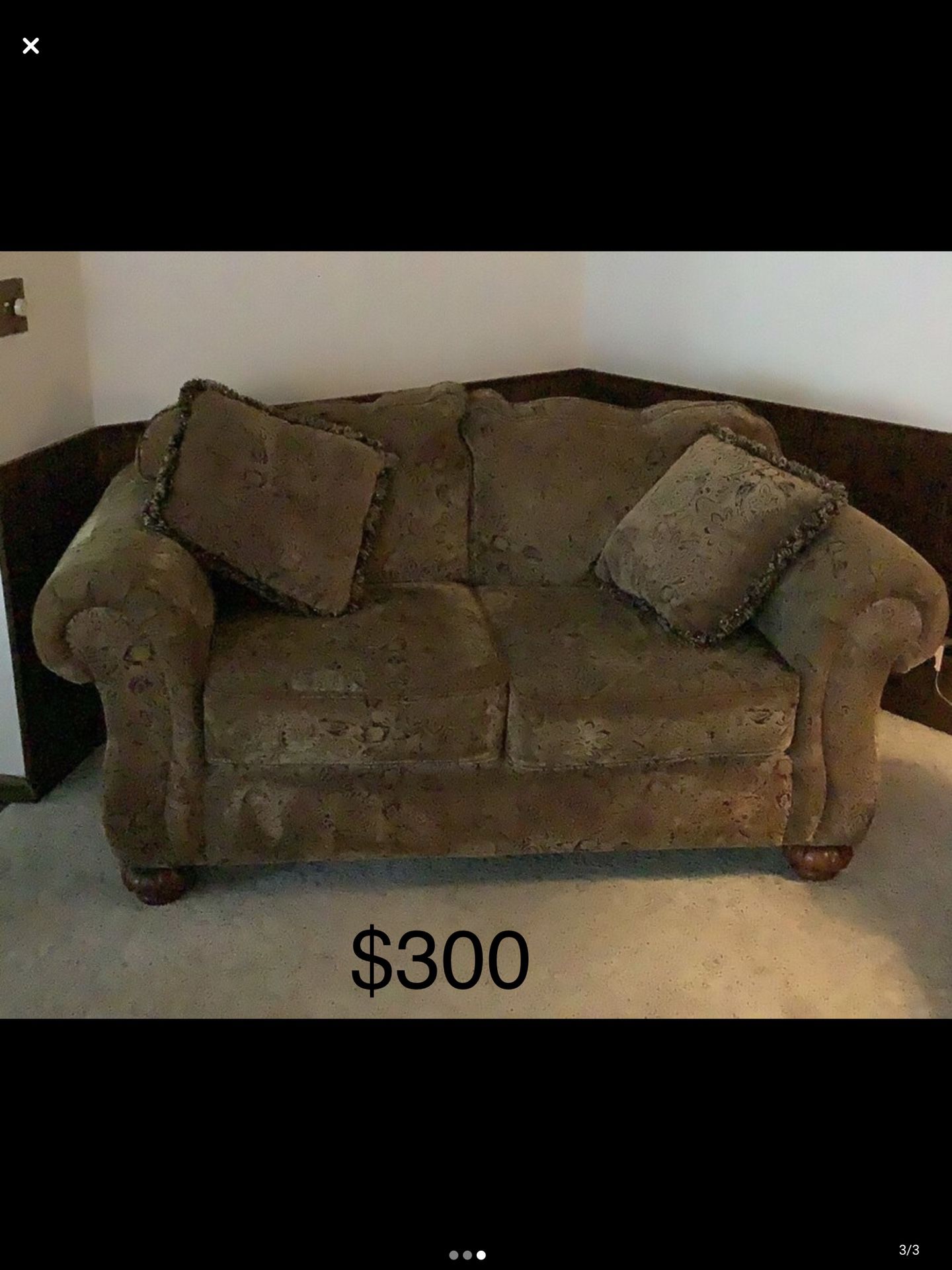 very very nice couch