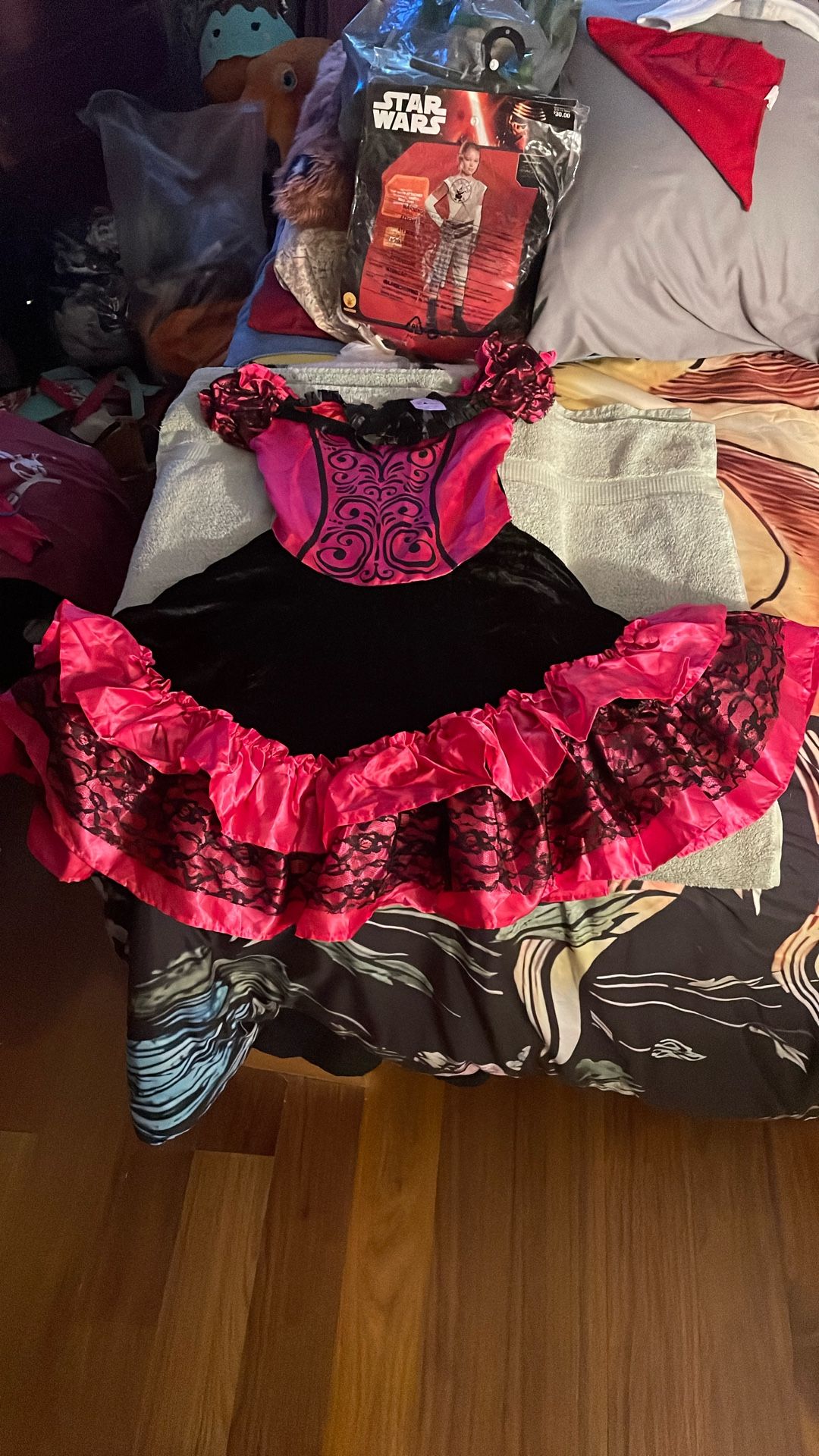 Halloween costume cancan dancer child size large