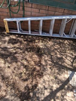 12 ft fiber glass ladder